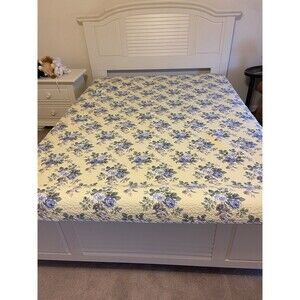 Laura Ashley Home Linley Collection Quilt Set Cotton Reversible King w 2 Shams